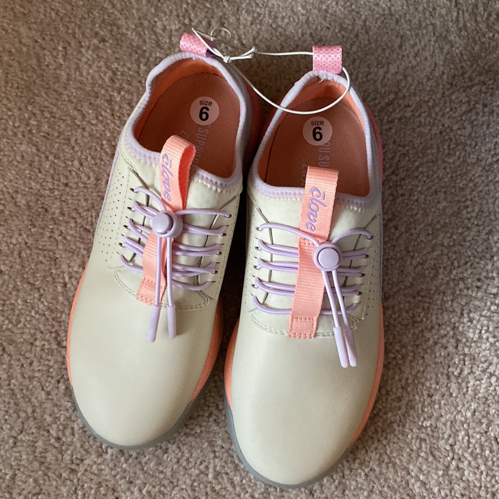 Clove Nursing Shoe - Picture 10 of 14